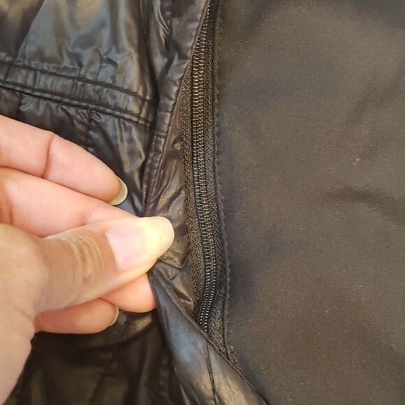 Lightweight Michael Kors Puffer Jacket/Vest - S - Picture 9 of 12